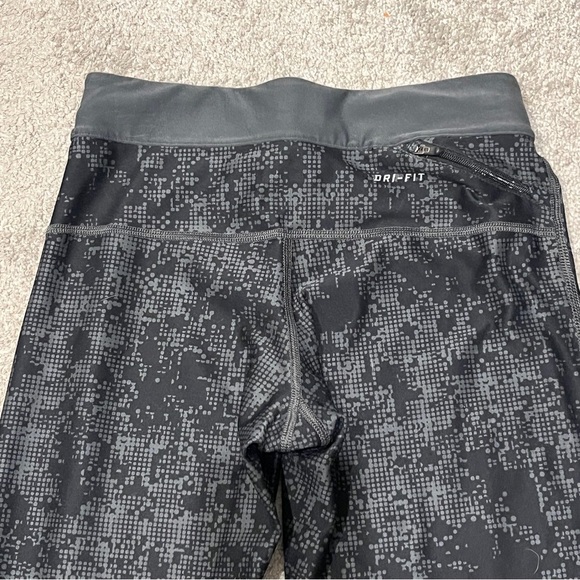 Nike dri fit crop running workout pants - Picture 5 of 7